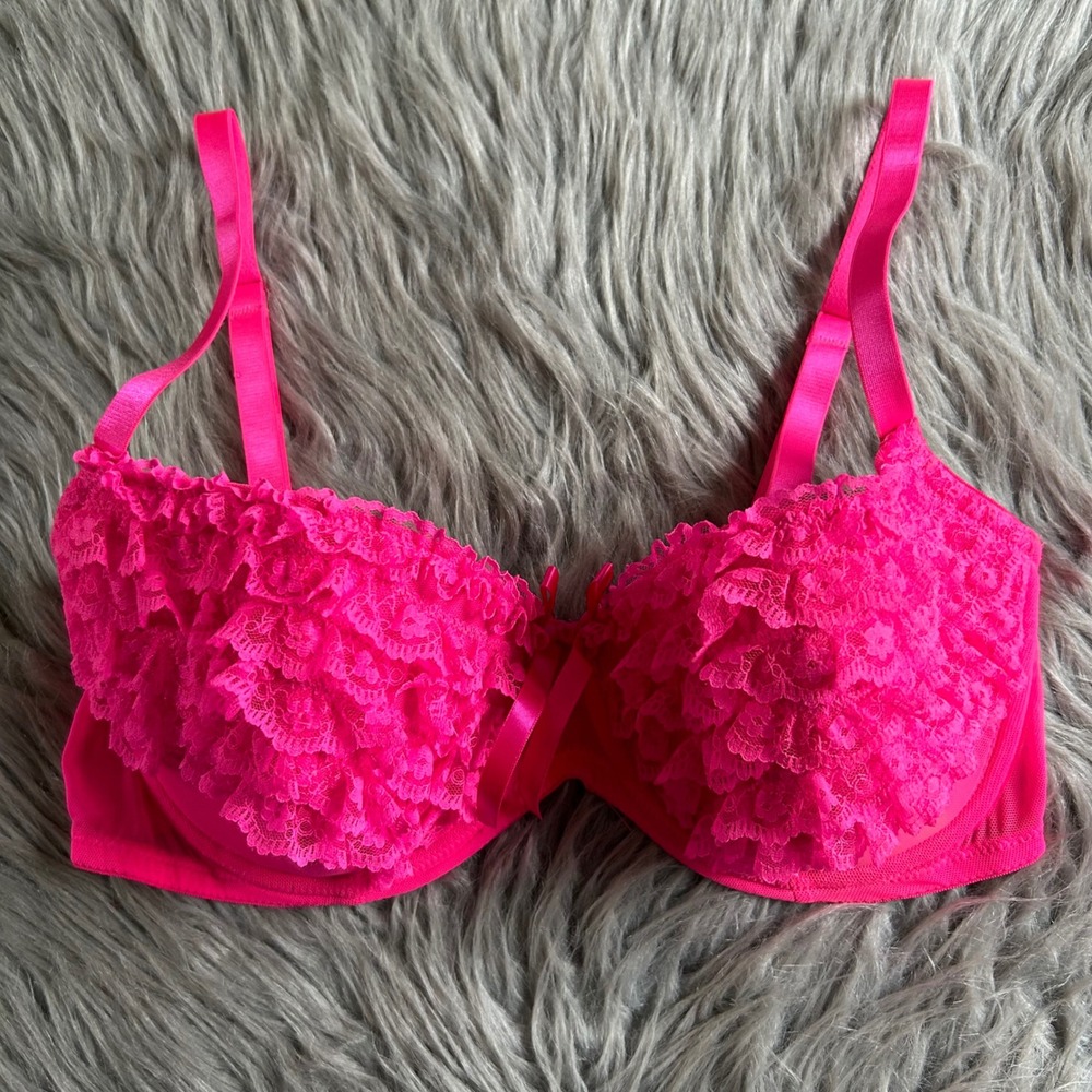 Smart & Sexy Lightly Lined Bra Womens Size 36D Pink Ruffles Underwire
